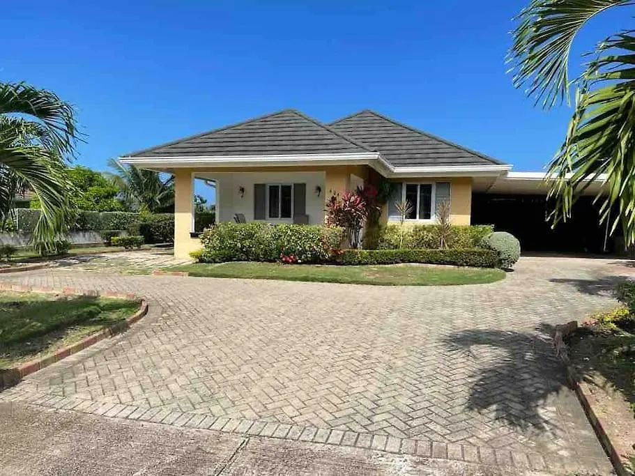 Oasis @ Richmond Estate - Ocho Rios - St Ann Apartment